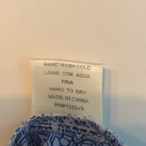 Skies Are Blue blouse. - Picture 5 of 5